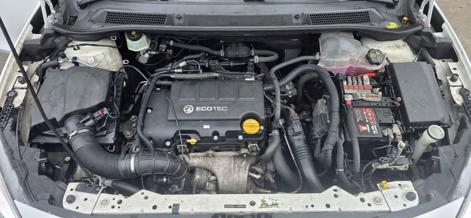 2015 VAUXHALL ASTRA Hatchback for sale at Auto Nation — photo 3