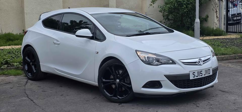 2015 VAUXHALL ASTRA Hatchback for sale at Auto Nation — photo 8
