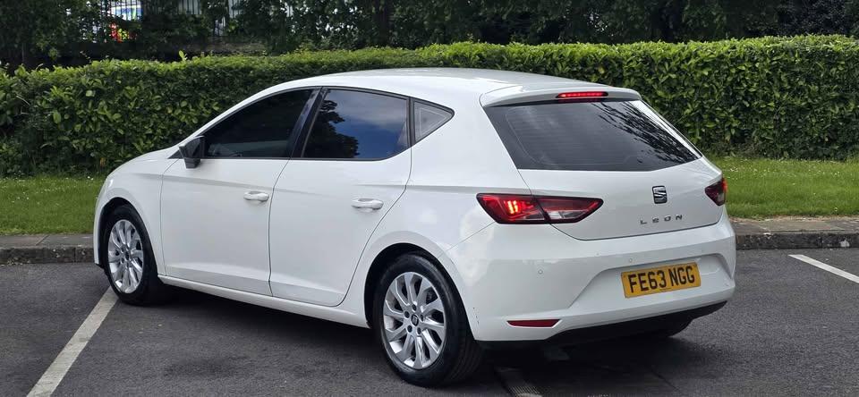2013 SEAT LEON Hatchback for sale at Auto Nation — photo 2