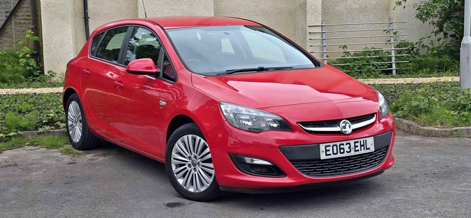 2013 VAUXHALL ASTRA Hatchback for sale at Auto Nation