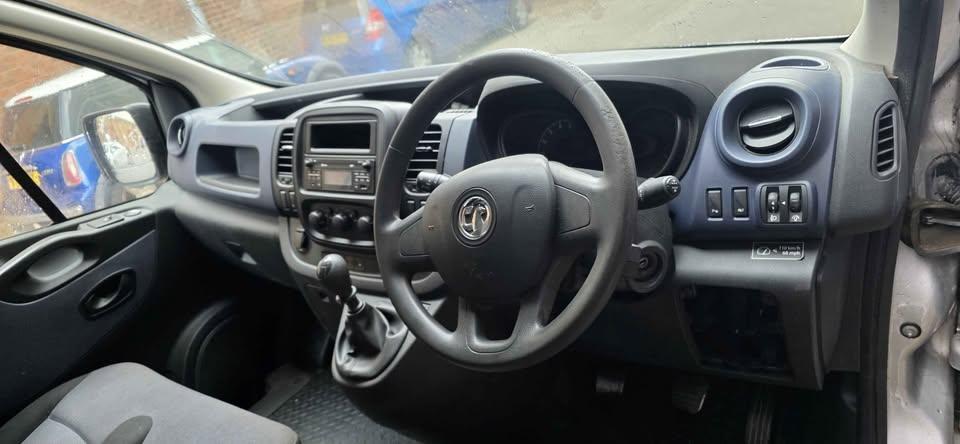 2017 VAUXHALL VIVARO Van for sale at Auto Nation — photo 3