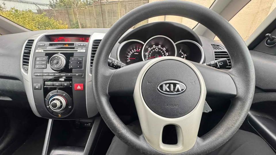 2010 KIA VENGA Hatchback for sale at Auto Nation — photo 5