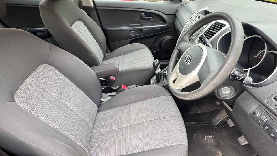 2010 KIA VENGA Hatchback for sale at Auto Nation — photo 11