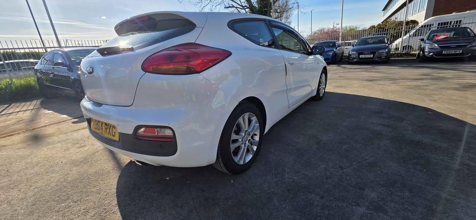 2014 KIA CEED Hatchback for sale at Auto Nation — photo 12